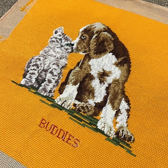 Puppy & Kitten Dog & Cat Buddies Handmade Vintage Embroidery Covering - Picture 4 of 4